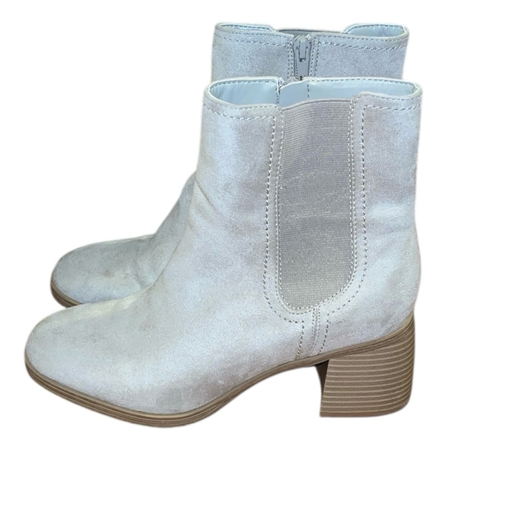 Nine West Suede chunky heeled ankle booties beige size 8.5 neutral spring tan